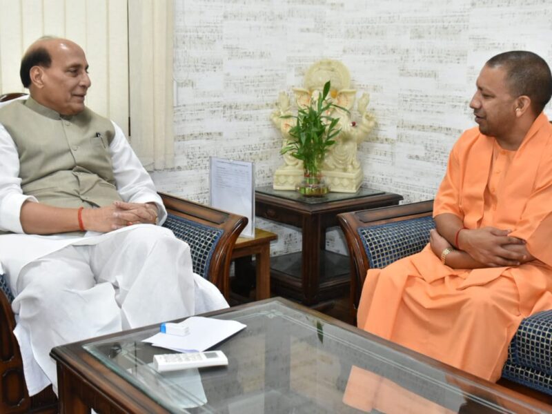 रक्षामंत्री राजनाथ सिंह और मुख्यमंत्री योगी आदित्यनाथ की उच्चस्तरीय बैठक में लखनऊ को जलभराव से बचाने का बड़ा रोडमैप तैयार